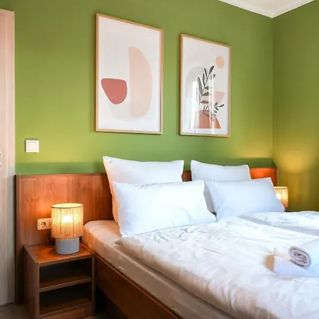 Elbhang Mit Stellplatz Appartement *